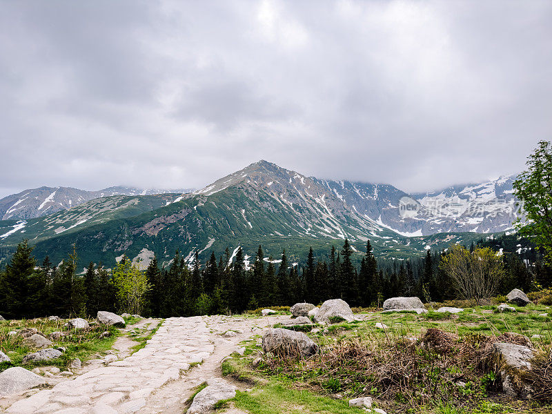 从kasprovy Wierch，波兰扎科帕内塔特拉山脉的景色。美丽的波兰风景，旅行摄影。